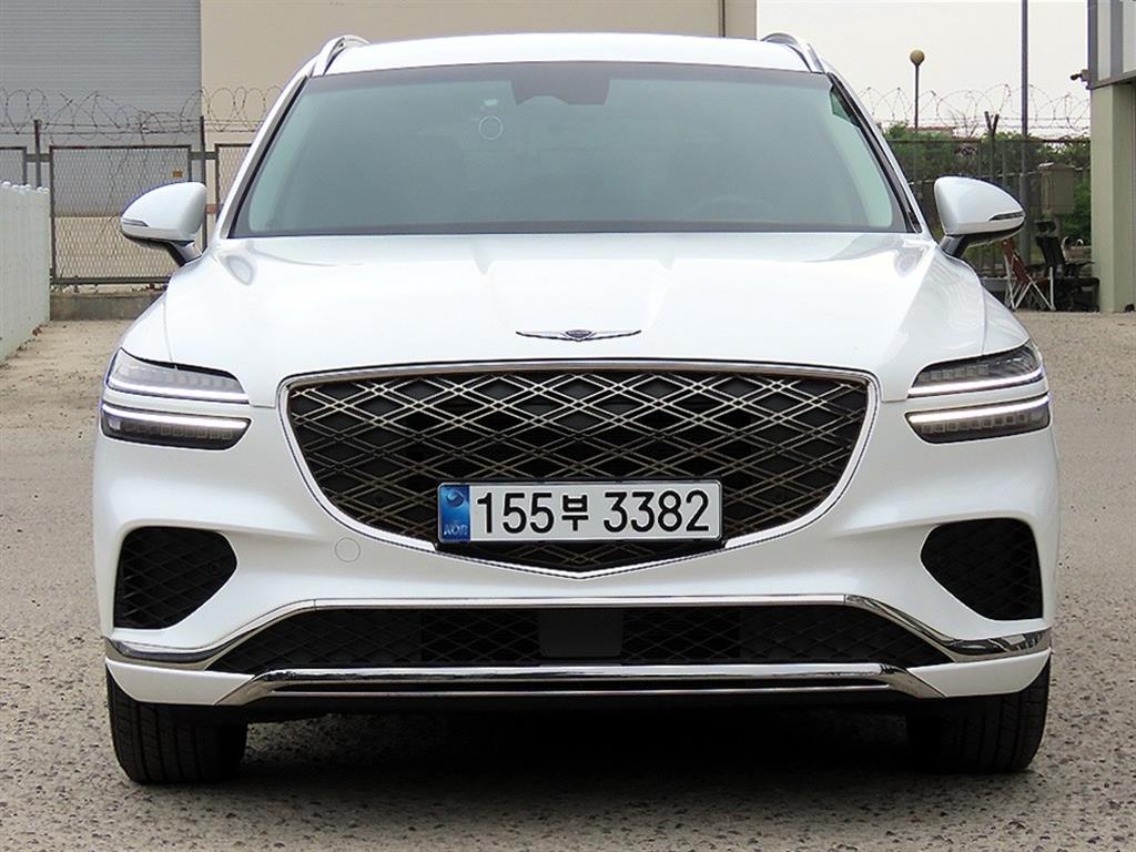 Genesis GV70 2025 Blanco - Importación desde Corea - HF Imports Iquique - Foto 1