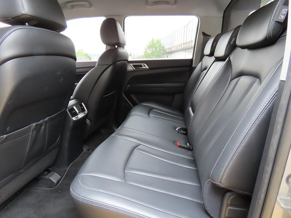 Ssangyong Rexton - Vista 8