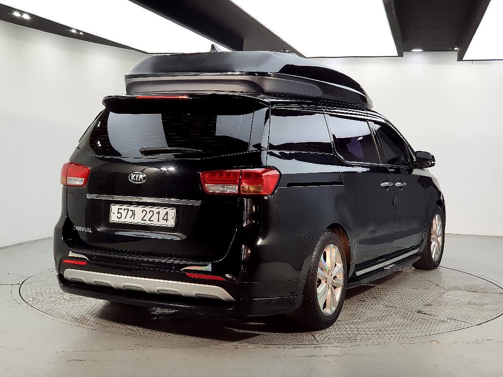 KIA Carnival - Vista 4