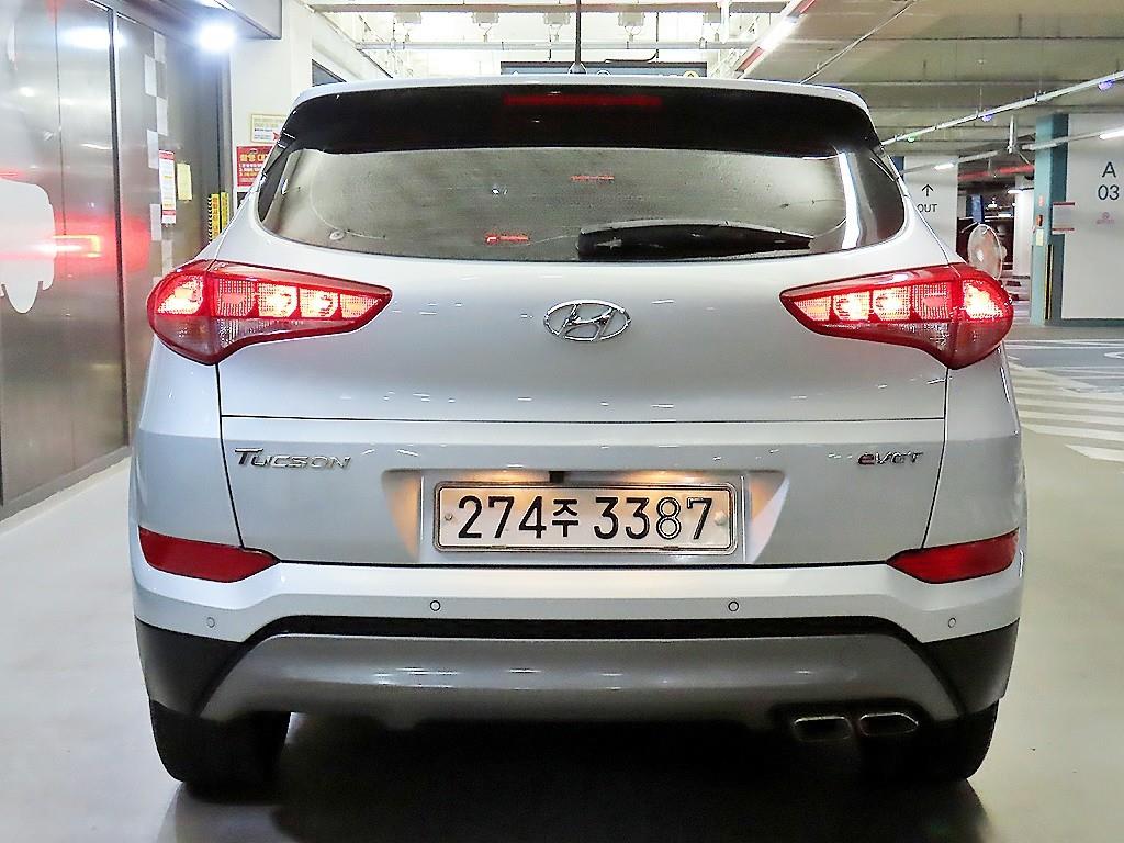 HYUNDAI Tucson - Vista 5