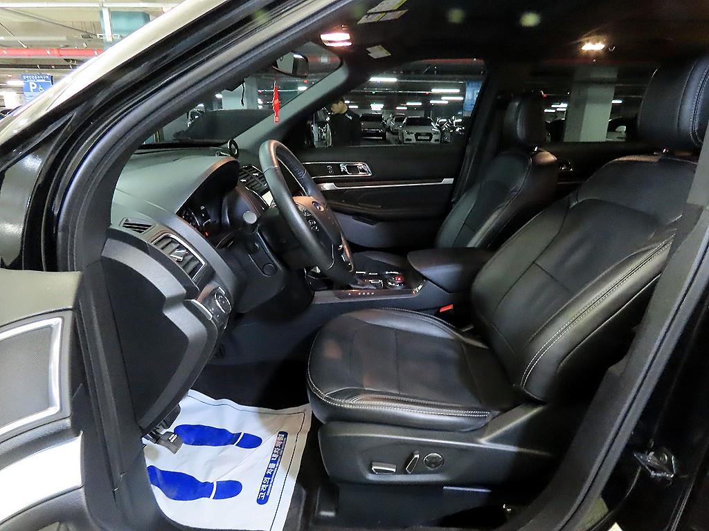 Ford Explorer - Vista 6