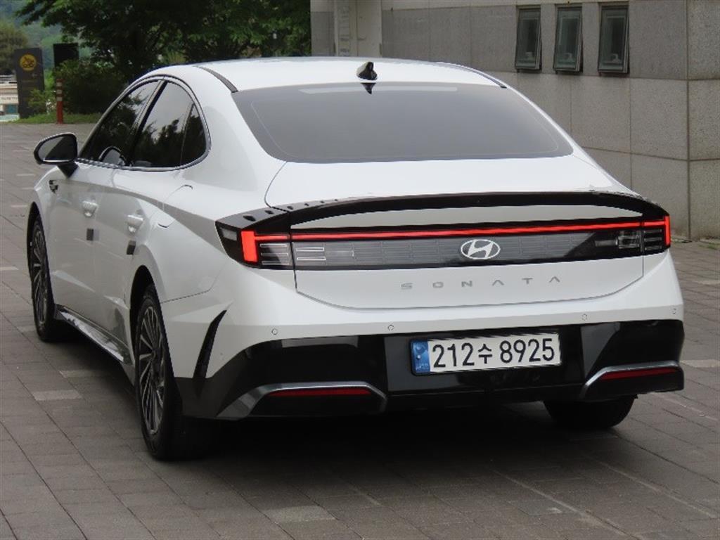 HYUNDAI Sonata - Vista 7