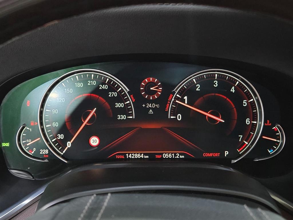BMW 7 Series - Vista 9