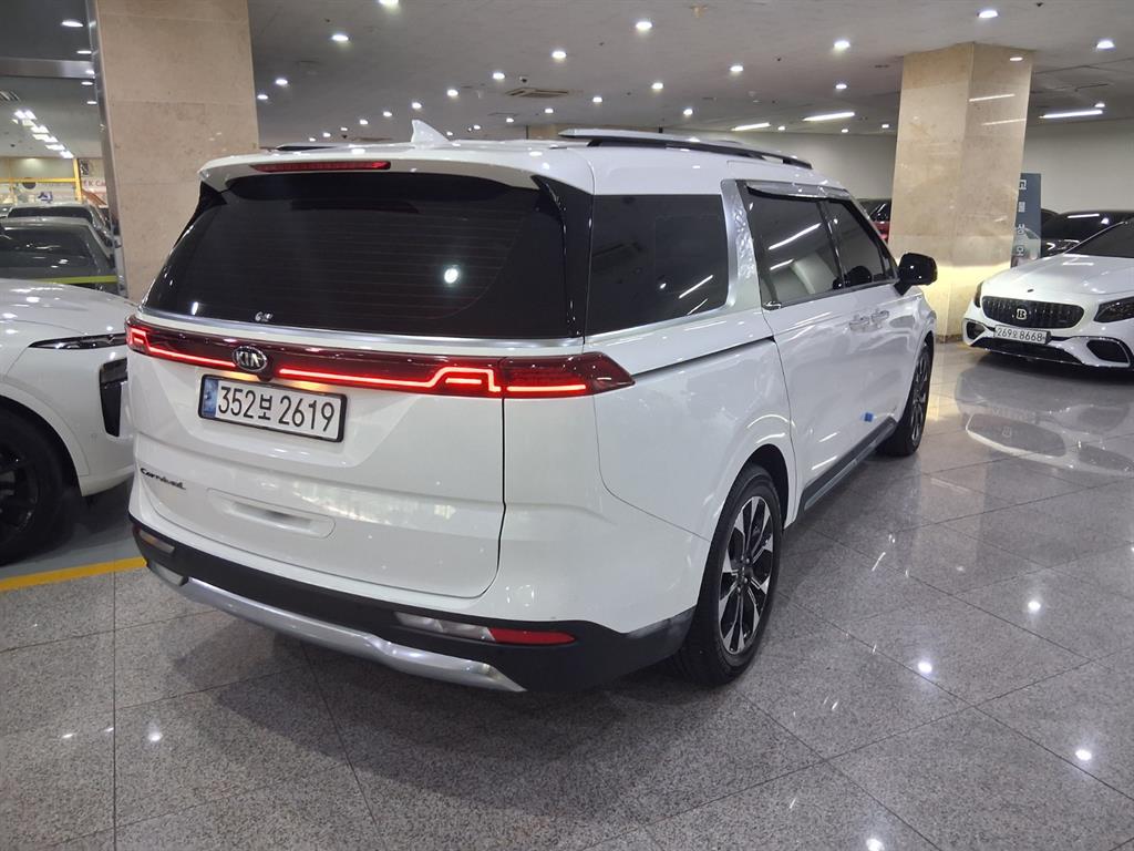 KIA Carnival - Vista 4