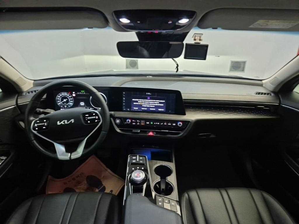 KIA K8 - Vista 7