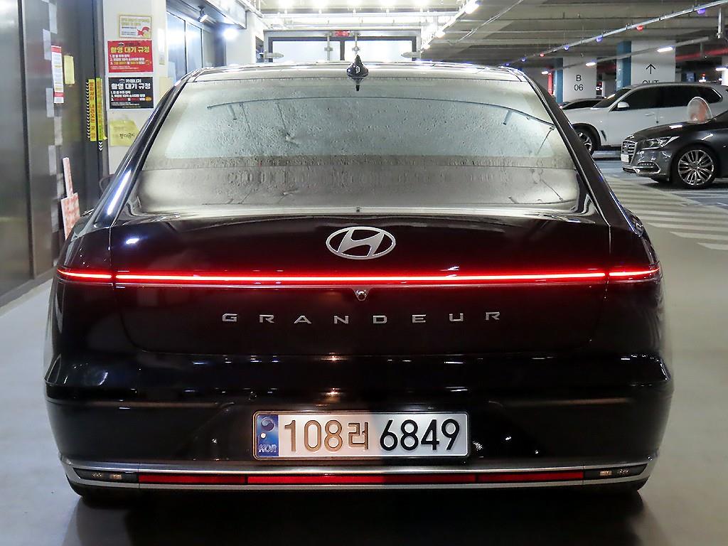 HYUNDAI Grandeur - Vista 5