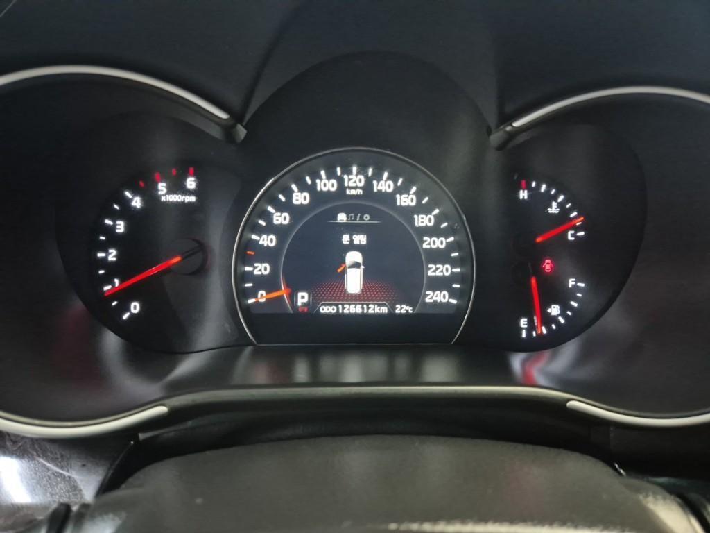 KIA Sorento - Vista 8