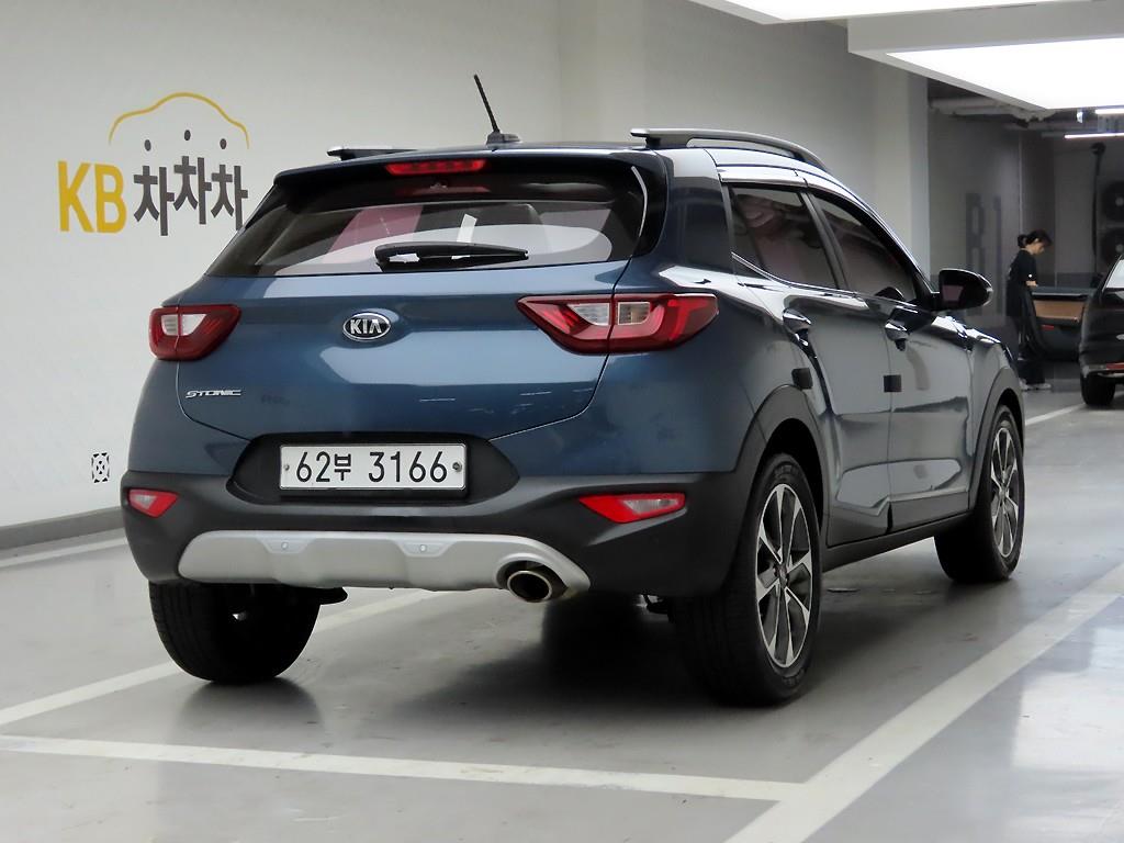KIA Stonic - Vista 4