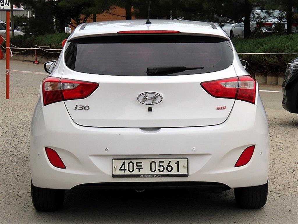 HYUNDAI i30 - Vista 4