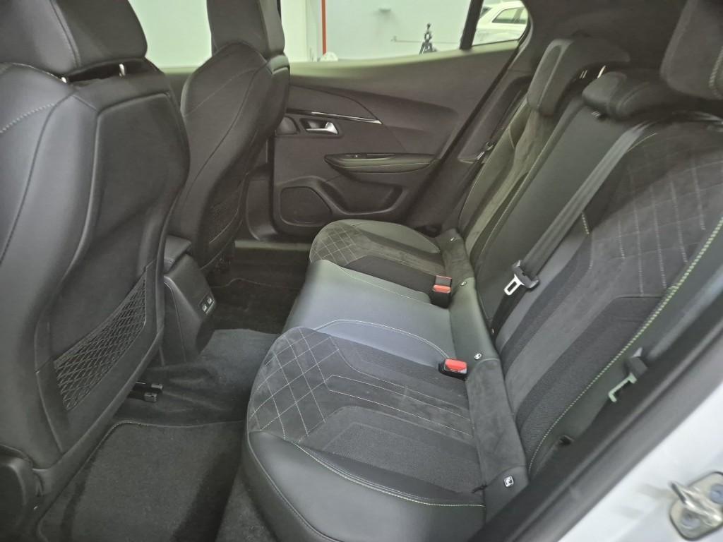 Peugeot 2008 - Vista 12