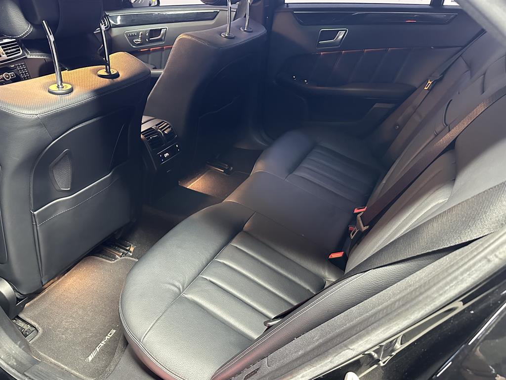 Mercedes Benz E class - Vista 6