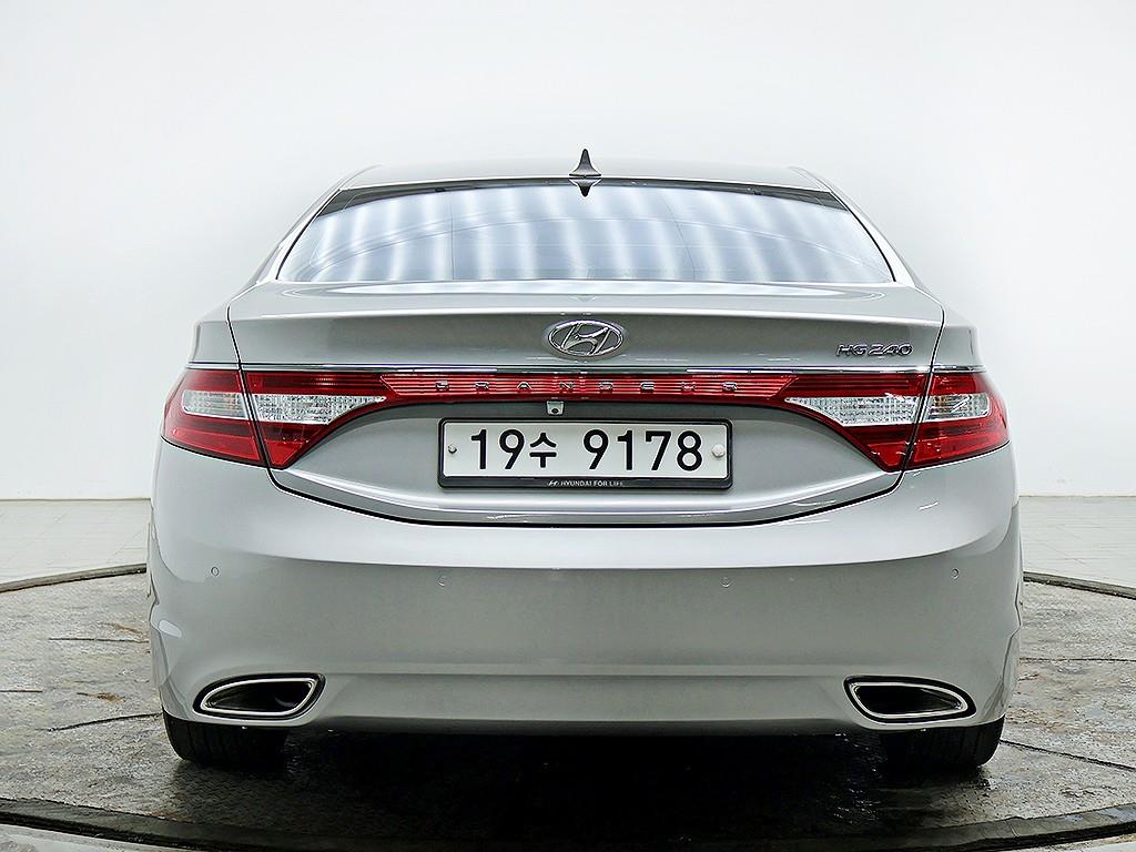 HYUNDAI Grandeur - Vista 5