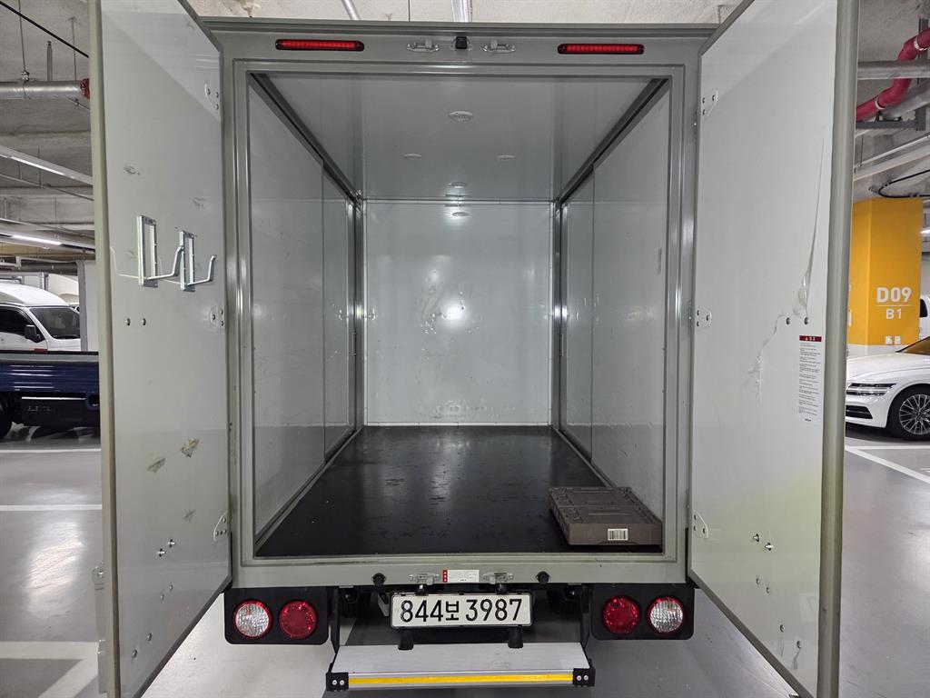 Small Truck Normal Box(High Deck) - Vista 9