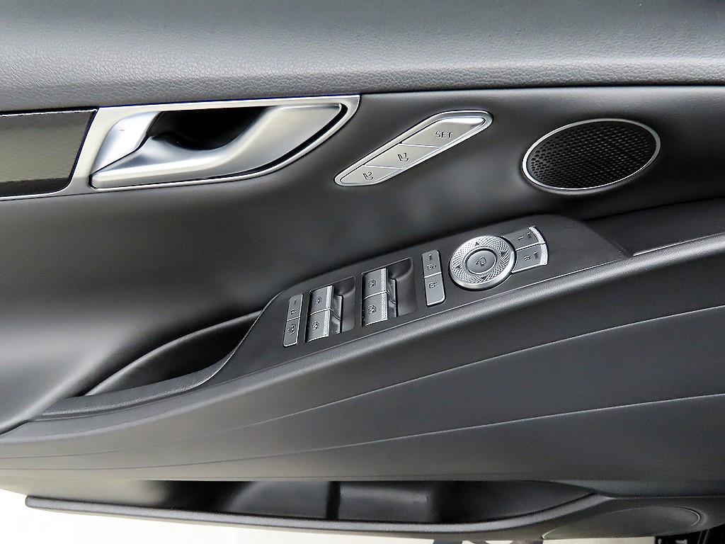 Genesis G80 - Vista 11