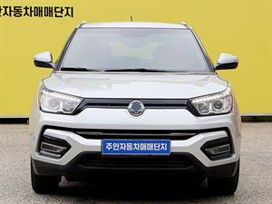Ssangyong Tivoli - Vista 2