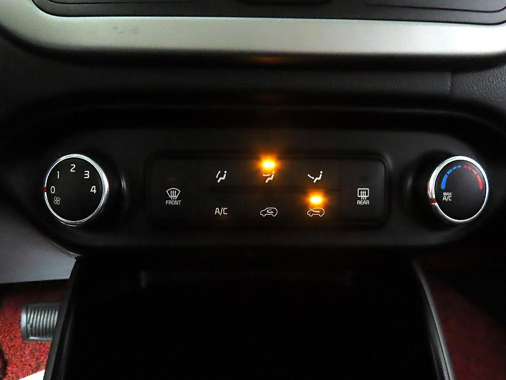 KIA Carens - Vista 9
