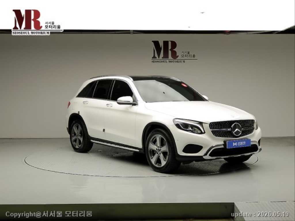 Mercedes Benz GLC Class - Vista 2
