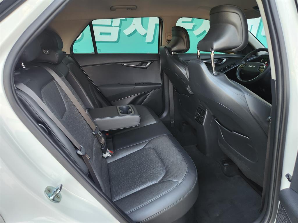 KIA Niro - Vista 12
