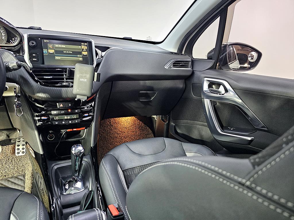 Peugeot 2008 - Vista 9