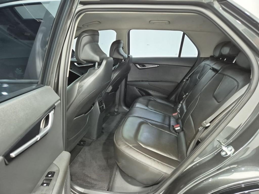 KIA Niro - Vista 12