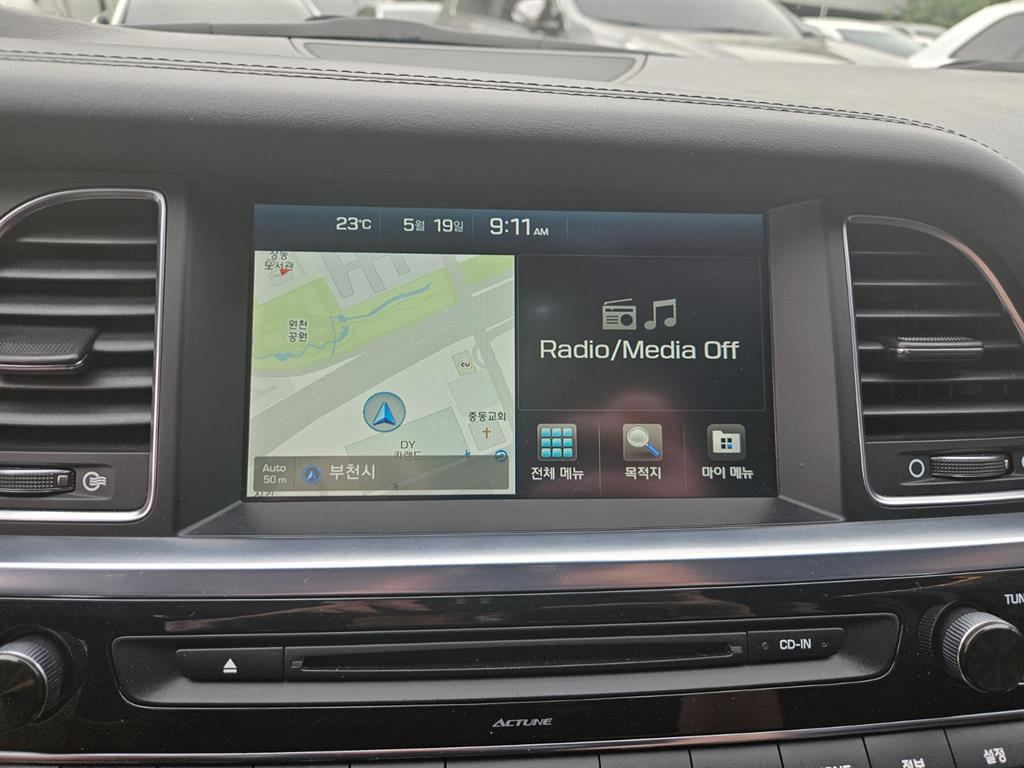 HYUNDAI Aslan - Vista 10