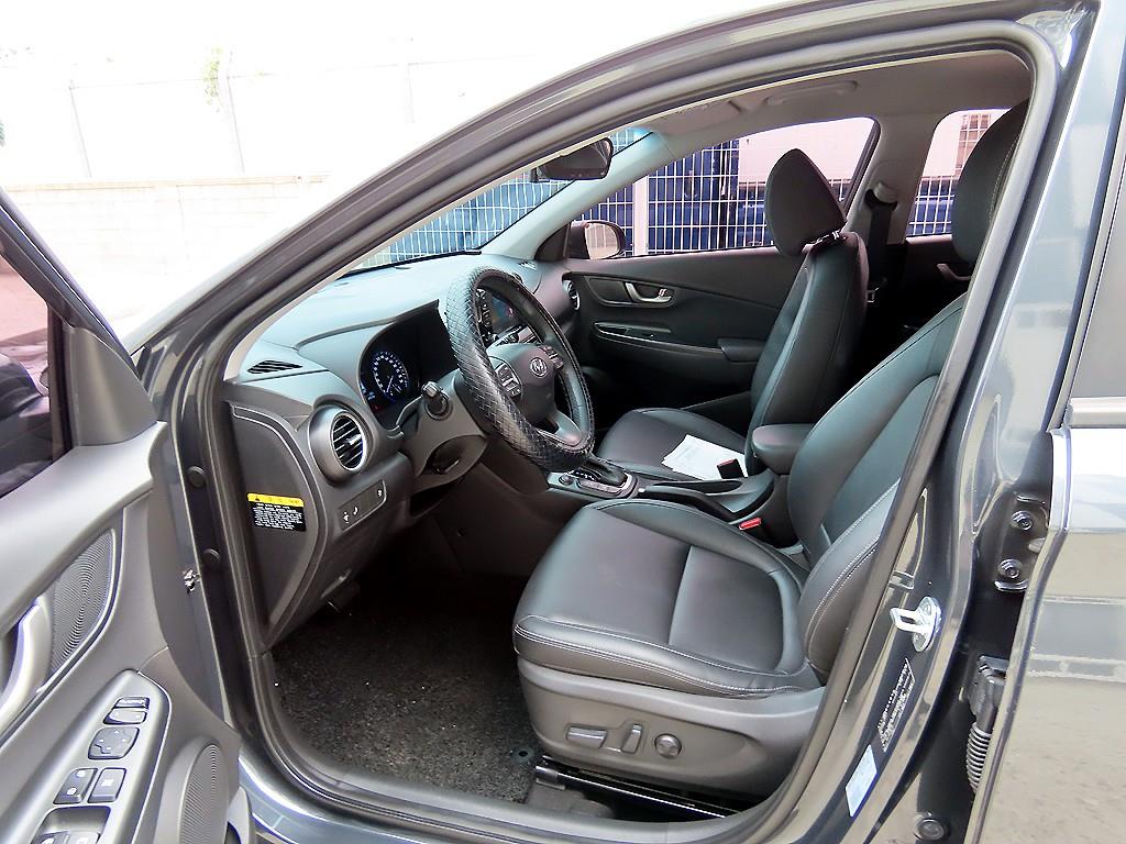 HYUNDAI Kona - Vista 5