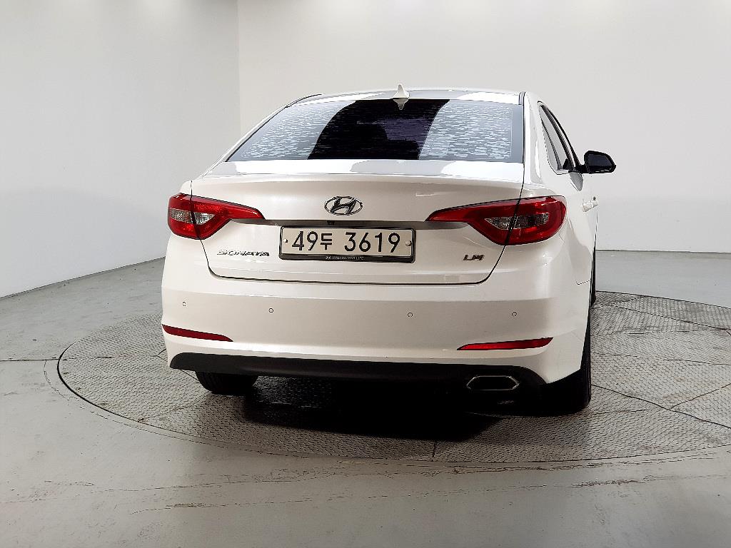 HYUNDAI Sonata - Vista 3