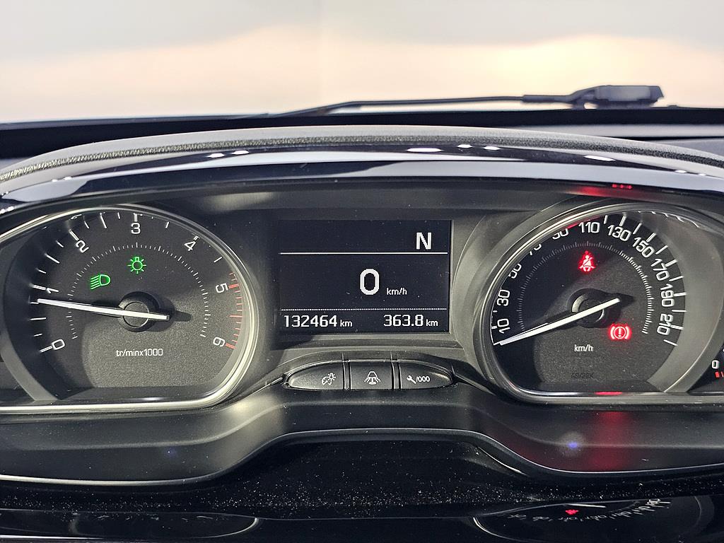Peugeot 2008 - Vista 6
