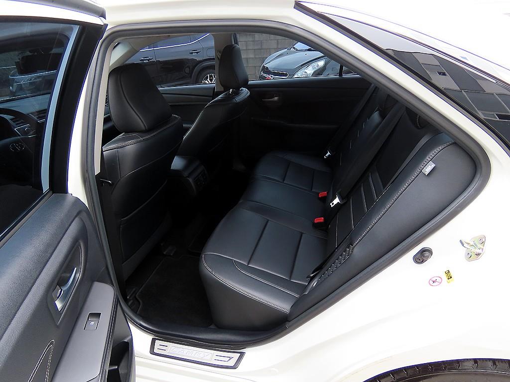 Toyota Camry - Vista 6