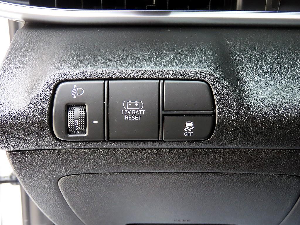HYUNDAI Avante - Vista 12