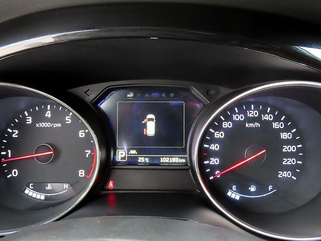 KIA Carnival - Vista 9