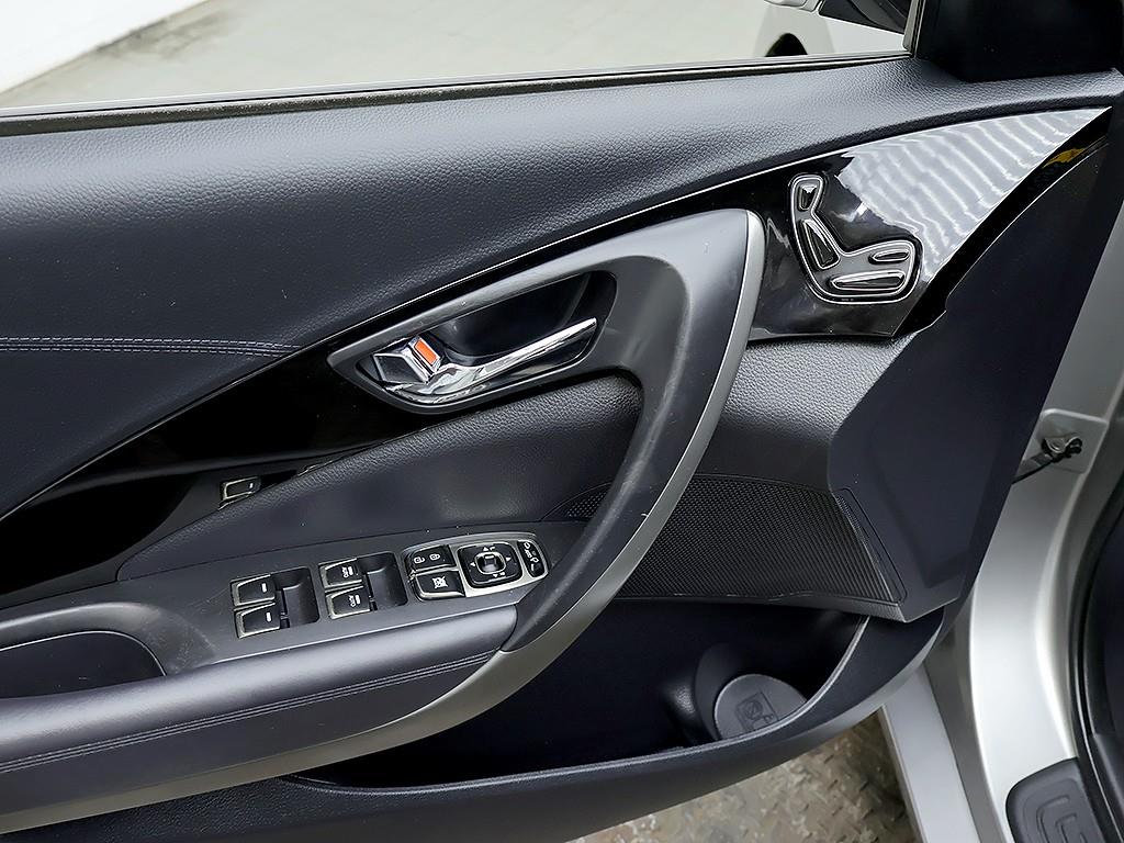 HYUNDAI Grandeur 2012 Gris - Importación desde Corea - HF Imports Iquique - Foto 13