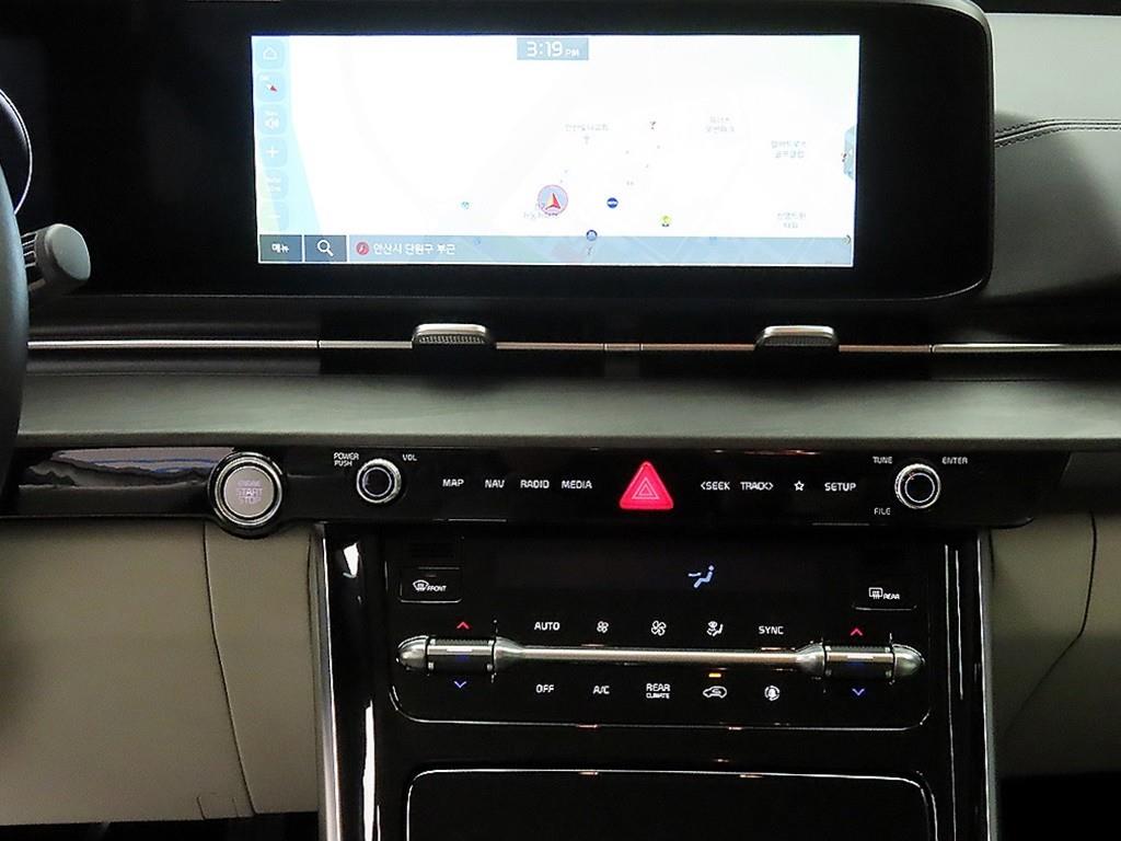 KIA Carnival - Vista 12