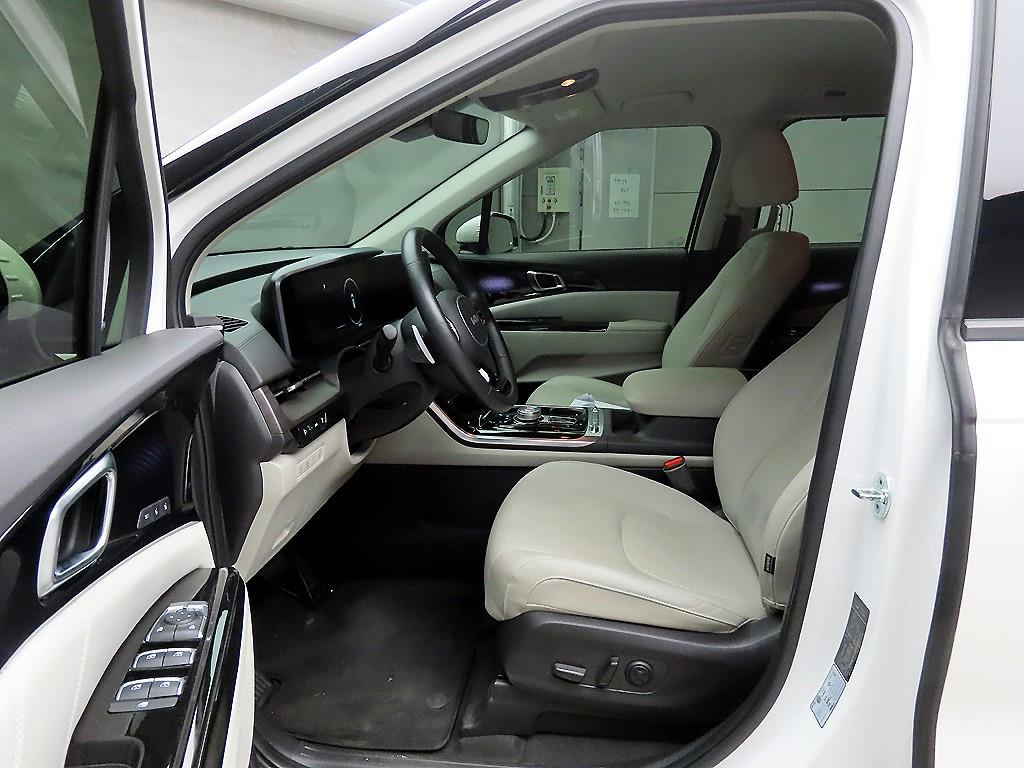 KIA Carnival - Vista 5