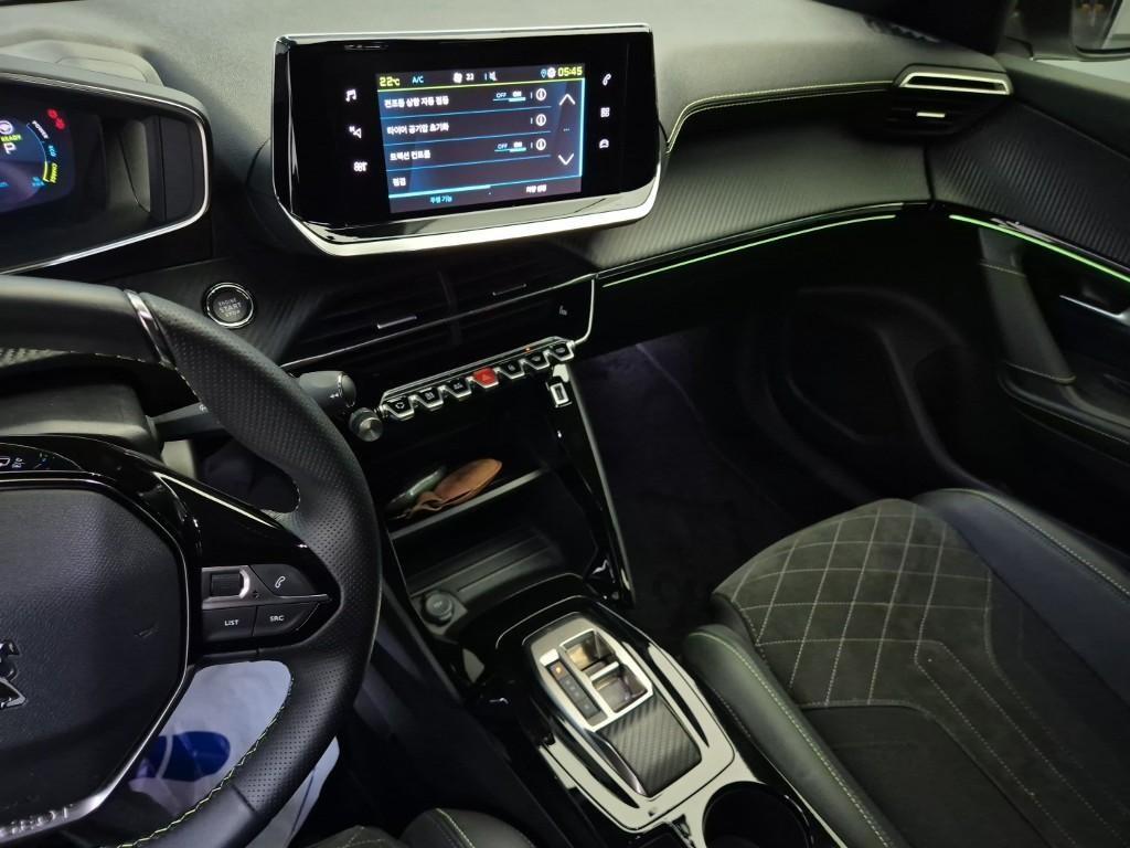 Peugeot 2008 - Vista 10