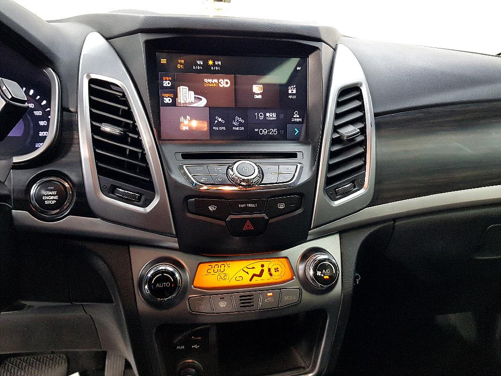 Ssangyong Korando - Vista 11