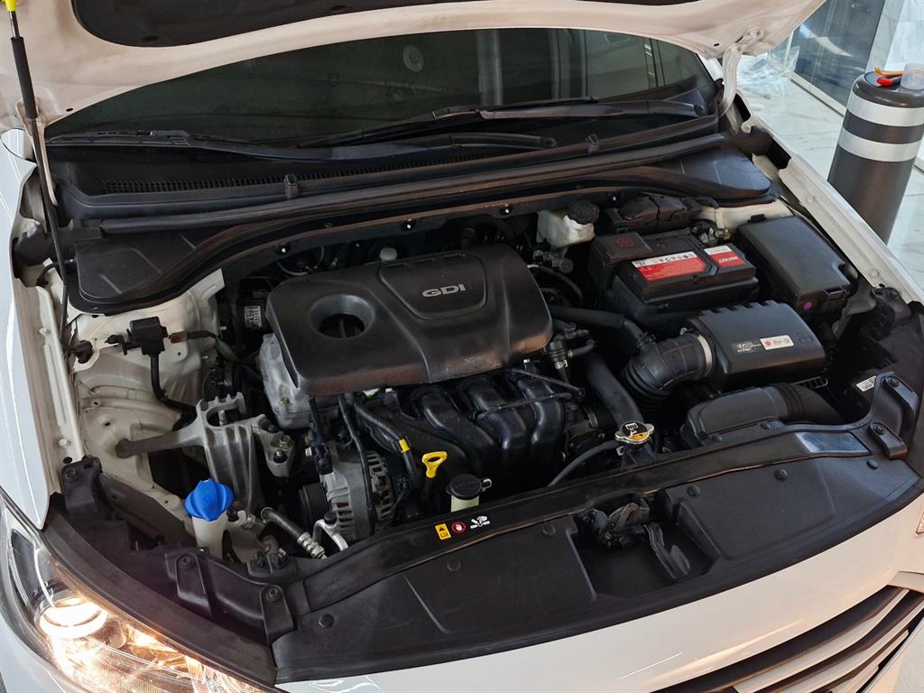 HYUNDAI Avante 2017 Blanco - Importación desde Corea - HF Imports Iquique - Foto 20