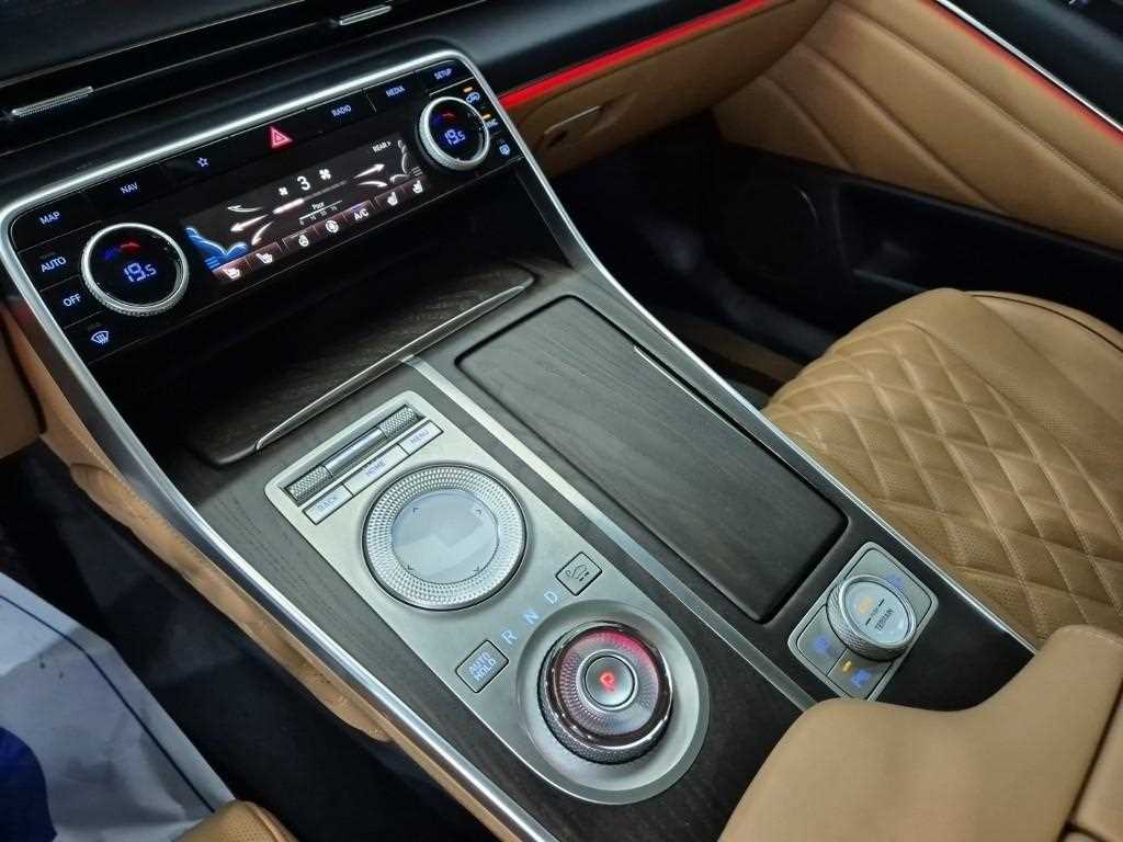Genesis GV80 - Vista 8