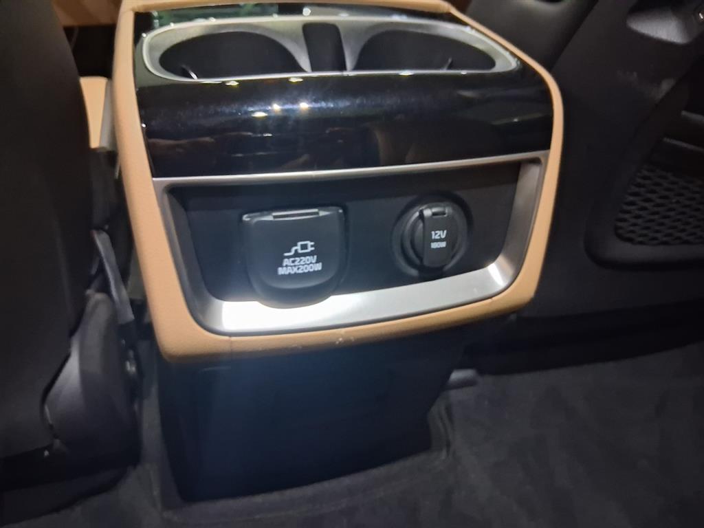 KIA Carnival - Vista 7
