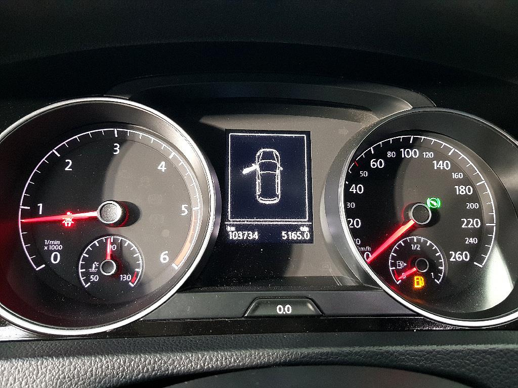 Volkswagen Golf - Vista 7