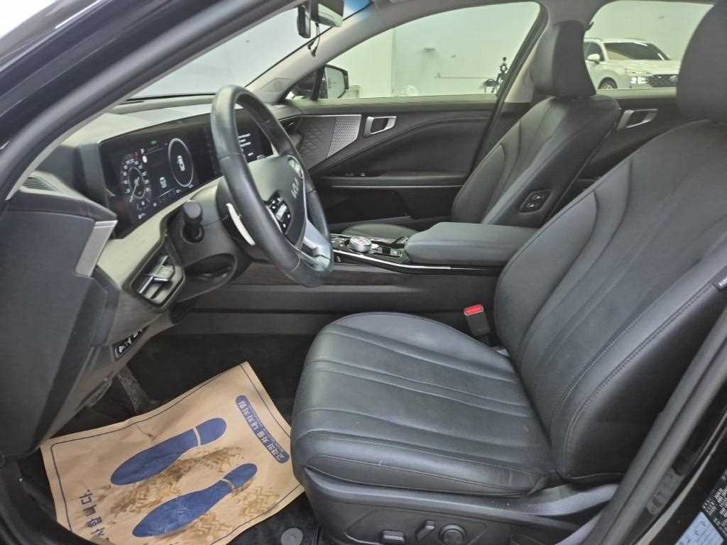 KIA K8 - Vista 11