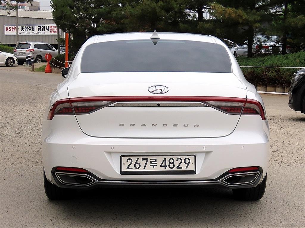 HYUNDAI Grandeur - Vista 4
