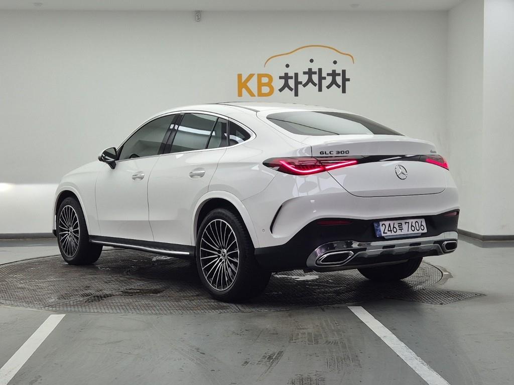 Mercedes Benz GLC Class - Vista 3