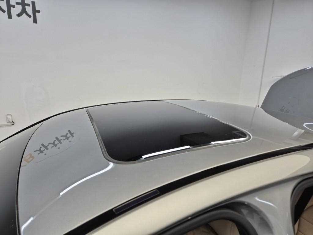 Mercedes Benz C Class - Vista 11