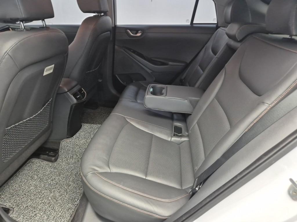 HYUNDAI Ioniq - Vista 11