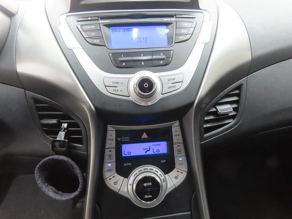 HYUNDAI Avante - Vista 12