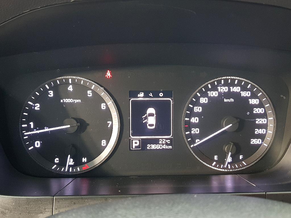 HYUNDAI Sonata - Vista 7
