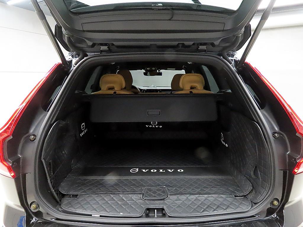Volvo XC60 2022 Negro - Importación desde Corea - HF Imports Iquique - Foto 17