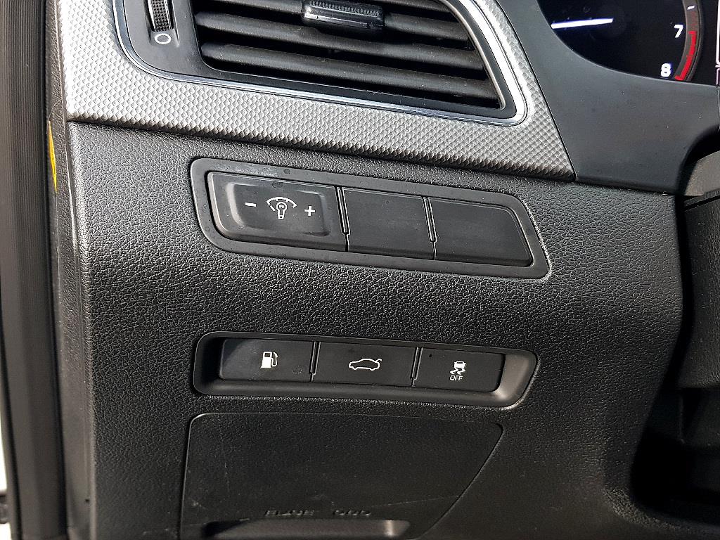 HYUNDAI Sonata - Vista 11