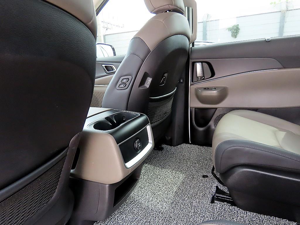 KIA Carnival 2024 Blanco - Importación desde Corea - HF Imports Iquique - Foto 16